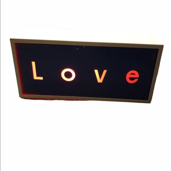 Love ❤️ Hate Light Box Vintage